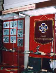 Выставка "Современное авторское холодное оружие" в Тульском государственном музее оружия 18-27 мая 2002 г.